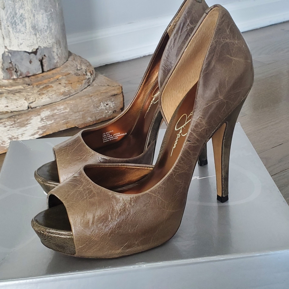 Jessica Simpson Pump
